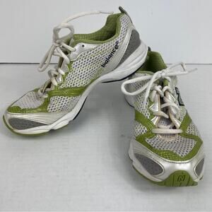 New balance 670 Women's Acteva Ultralite Running Shoe Model WR670FB Size 6.5